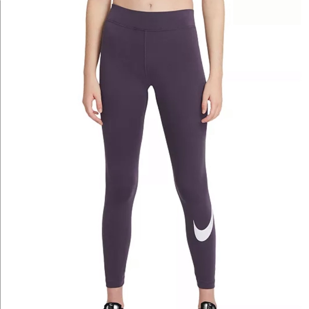 Nike 7/8 Length Legging NWT